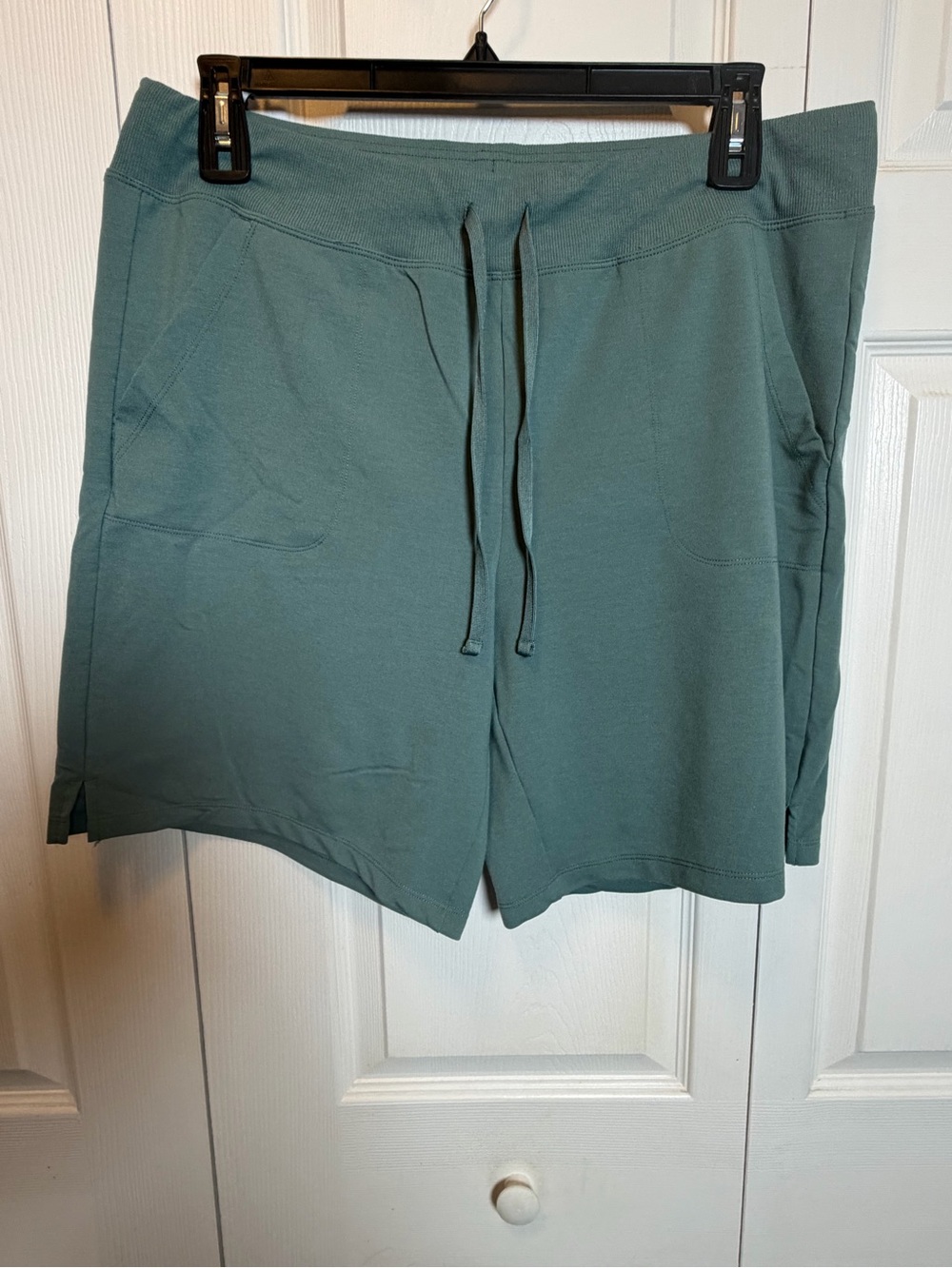 Athletic Works Green Pull-On Shorts XL 16-18 Stretch Drawstring Pockets